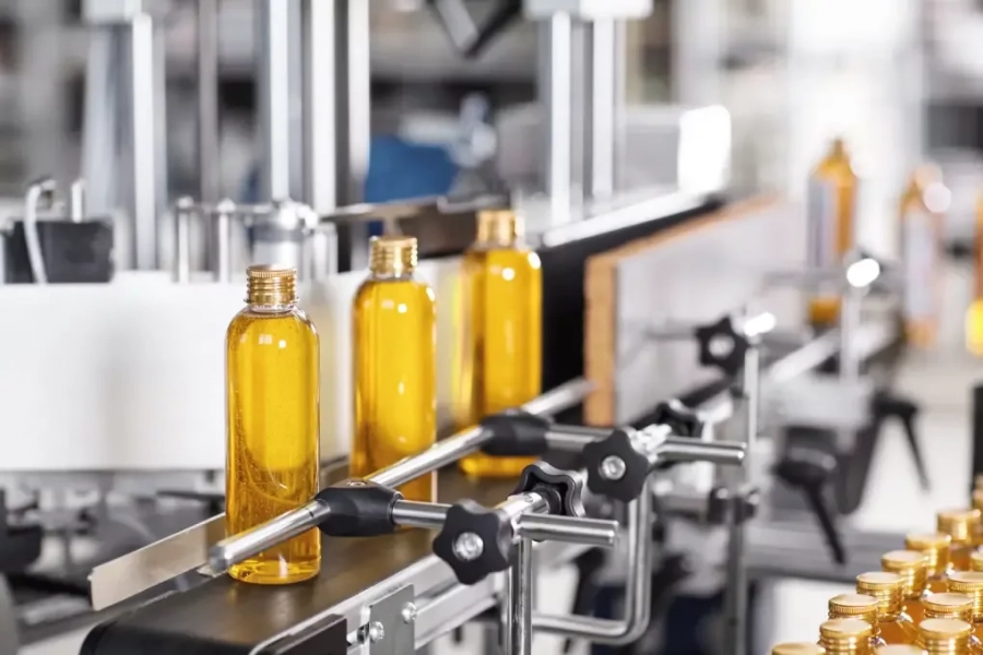 Factory and research concept bottles with yellow t YMA7 KR2